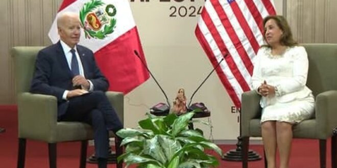 El presidente de Estados Unidos y Dina Boluarte.