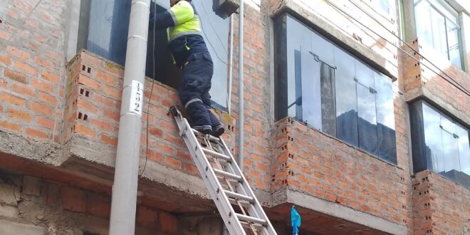 Zozobra por incendio de vivienda en Ilave 1