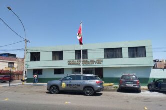 Agentes fueron detenidos en el interior de la comisaría Gonzáles Vigil.