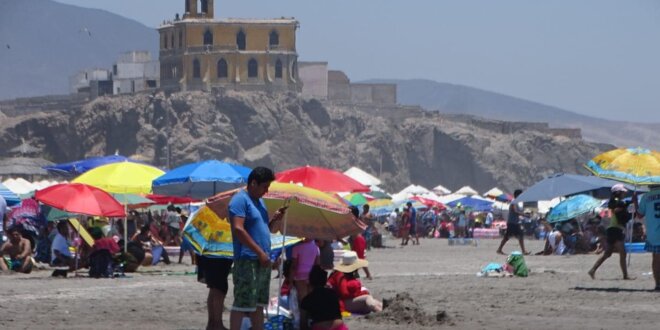 Muchos recibirán el Año Nuevo en la playa.