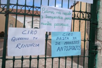 Población está molesta con acciones y decisiones dentro de la Iglesia.