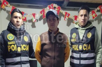 Felix Josimar Arias Alca fue sorprendido dentro de un auto.