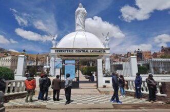 Reforzarán la seguridad en cementerios de Puno.