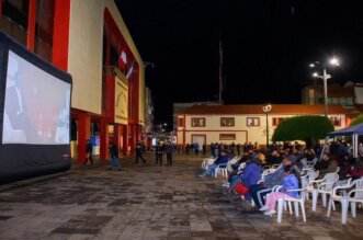 Proyecciones al aire libre.