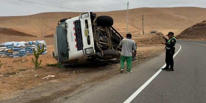 Vehículo transportaba sacos con 9 mil kilogramos de cascarilla de arroz.