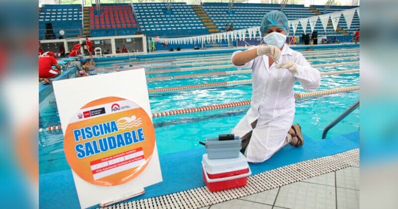 Bañistas tienen que buscar piscinas que cumplan todas las condiciones de salud.