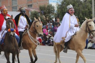 Adelantan bajada de Reyes.