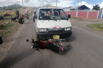 Menores que manejaban moto sufren accidente