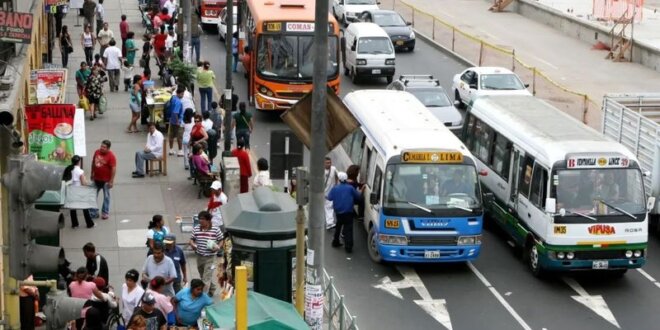 Transportistas interprovinciales.