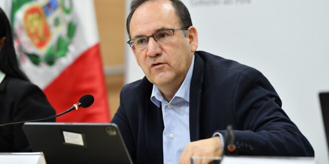 José Salardi, ministro de Economía.