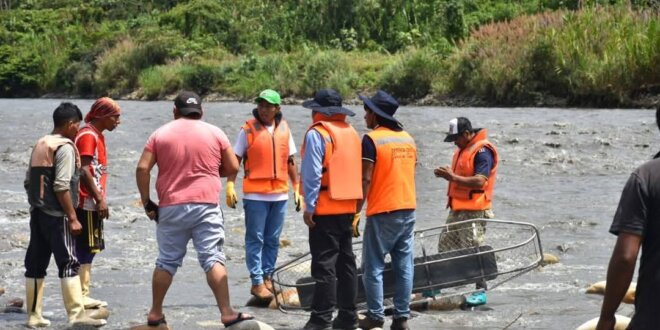 6 muertos y 6 desaparecidos en rio 4