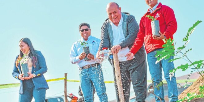 Gobernador Luis Torres es uno de los promotores de atrapanieblas en áreas de conservación.