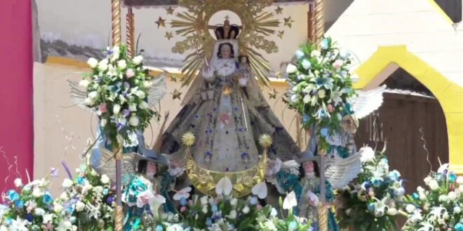 Virgen de la Candelaria de Puno.