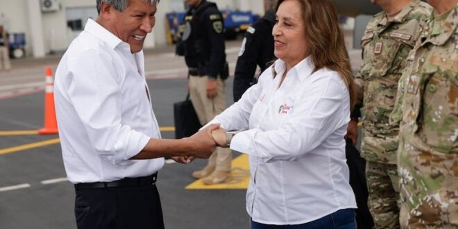 Wilfredo Oscorima y Dina Boluarte.