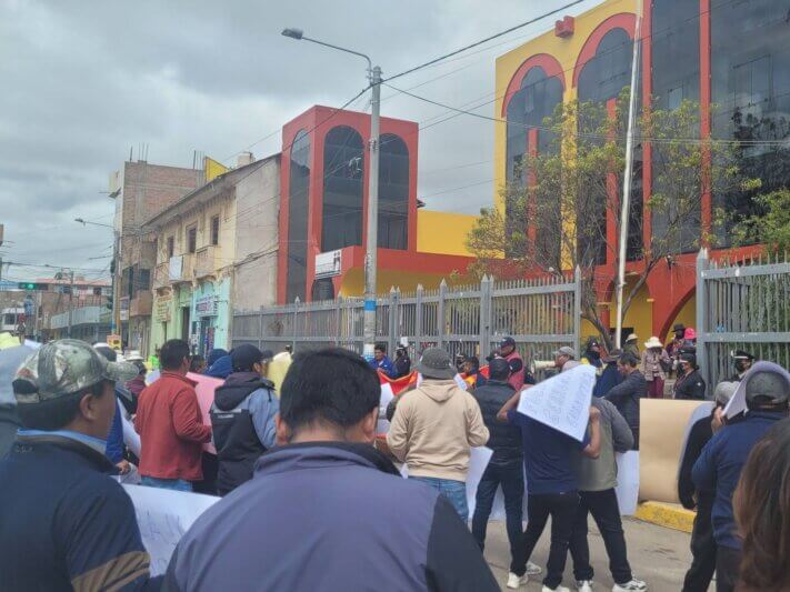 Transportistas ponen en jaque a municipio