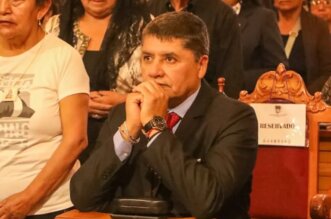 Se decidirá el futuro del alcalde de Arequipa.