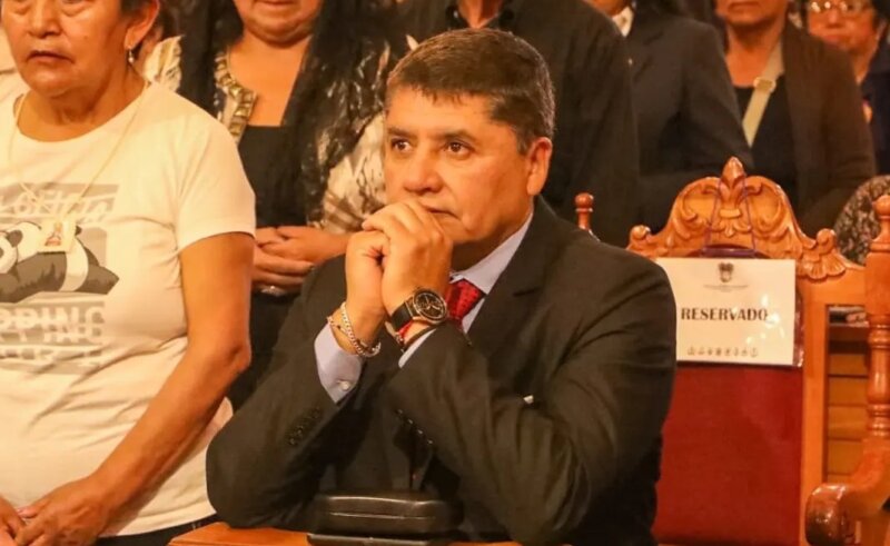 Se decidirá el futuro del alcalde de Arequipa.