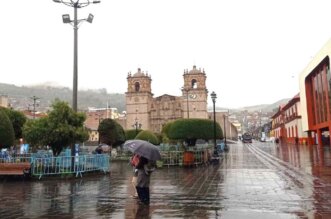 Además, se prevé granizo, nieve y descargas eléctricas.