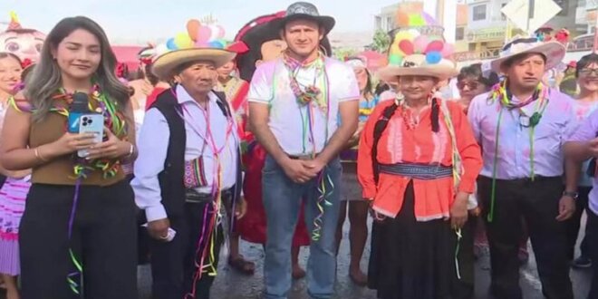 Peculiar matrimonio en San Valentín.