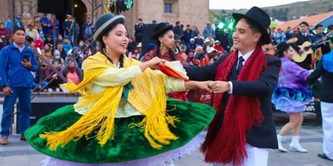 Conjuntos de marinera y pandilla puneña se alistan para carnavales.