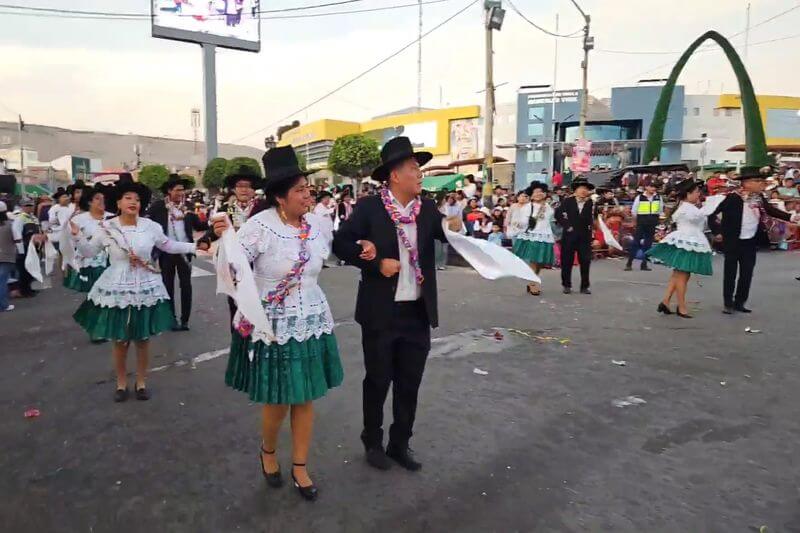 Conjuntos de danzantes compitieron en seis categorías.