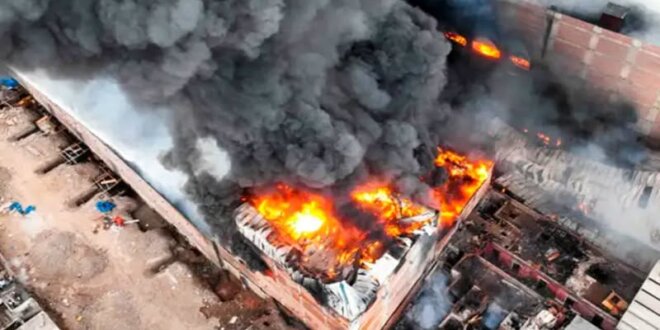 Incendio en Barrios Altos.