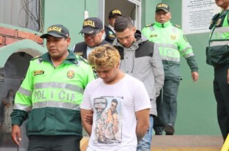 Detenidos fueron trasladados al área de Secuestros y Extorsiones de la Divincri.