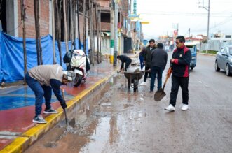 Limpieza y descolmatación en calles para la Parada.