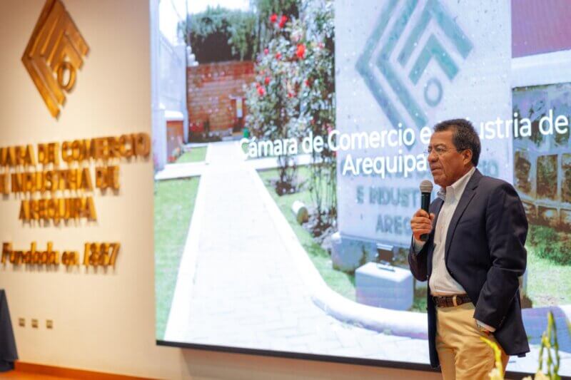 Carlos Enrique Fernández, presidente de la Cámara de Comercio e Industria de Arequipa.