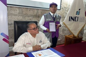 INEI y municipalidades distritales de Arequipa firman convenio de cooperación.