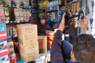 Bolivianos se pelean por acaparamiento
