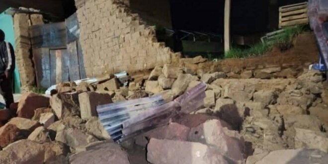 Comerciante aplastada po muro sobre poner