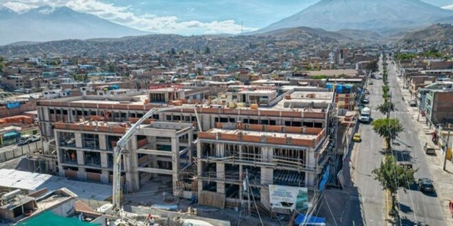 Retraso en obra estaría afectando el normal desarrollo del servicio educativo.