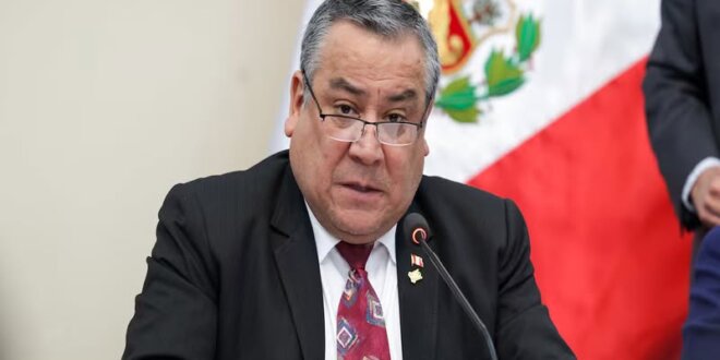 Gustavo Adrianzén.