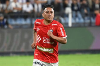 christian cueva cienciano emelec ecuador 800x533 1