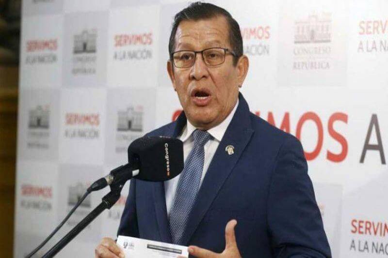 congresista eduardo salhuana respalda pedido de dina boluarte para asistir a funeral del papa francisco 0