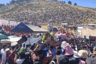 Festividad religiosa convoca a miles de fieles.