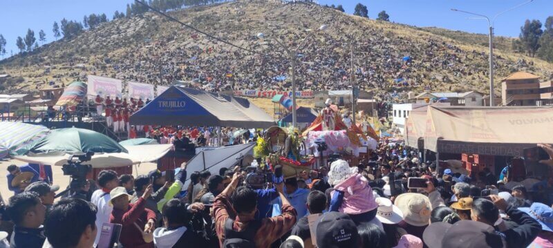 Festividad religiosa convoca a miles de fieles.