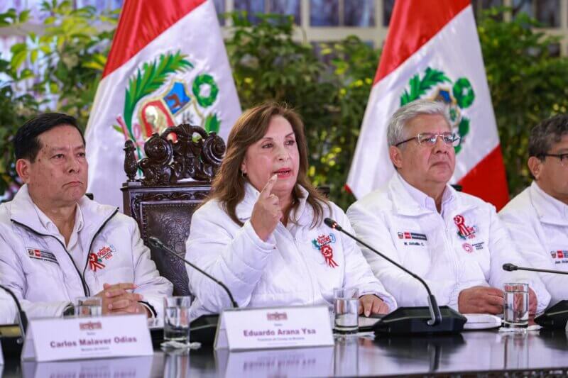Jefa de Estado subrayó que no habrá pacto con la ilegalidad.