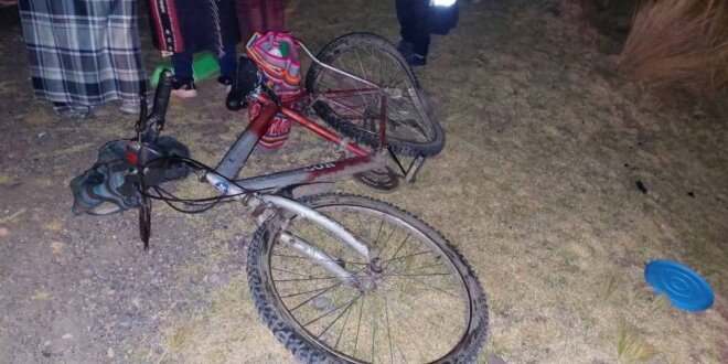 1. CAMIONETA LOCA ASESINA cada uno iba en su bicicleta