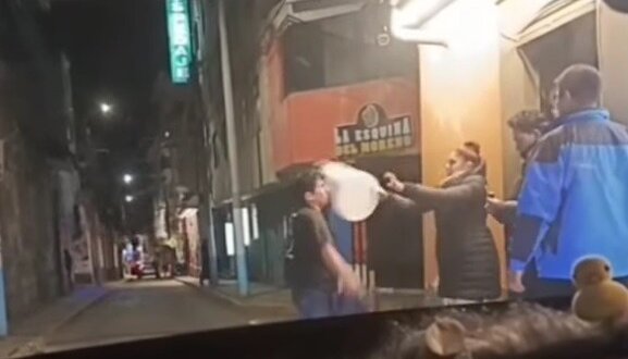 registraron otra gresca en discoteca 2
