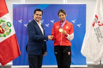 Federico Tong se reunió con Verónica Huacasi, oro en Asunción 2025.