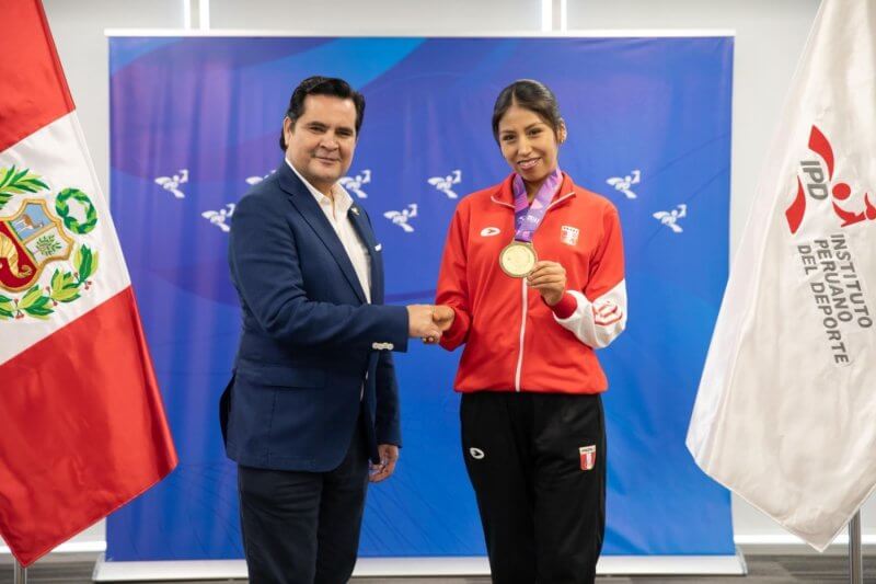 Federico Tong se reunió con Verónica Huacasi, oro en Asunción 2025.