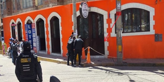 1. BALEAN A COMERCIANTE SOBRE FOTON CUADRO ROJO