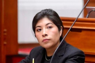 Betssy Chavez 5