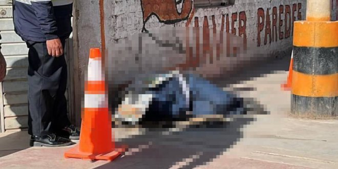 DEUDOS LLEVAN CADAVER AL HOSPITAL ASI FUE ENCONTRADO