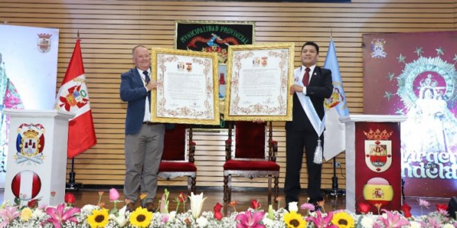 Puno y Tenerife sellan hermanamiento e impulsarán el turismo y la Festividad de la Candelaria 1 IMG 20250913 135611 800 x 533 pixel