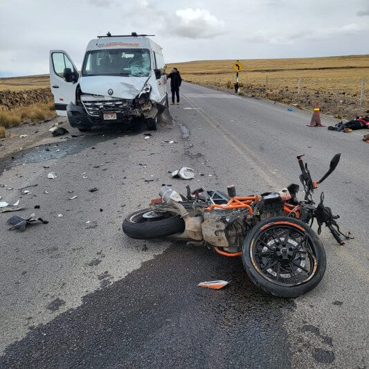 Arequipa: Motociclistas mueren al colisionar sus unidades 1 aa 2