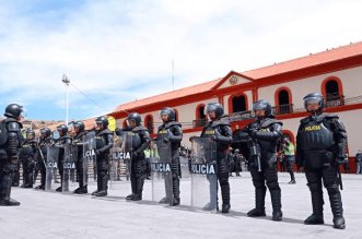 denucnian favoritismo de agentes e la USE en Perumin