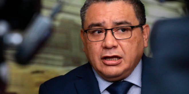 santivanez juan jose mocion censura 800x533 1